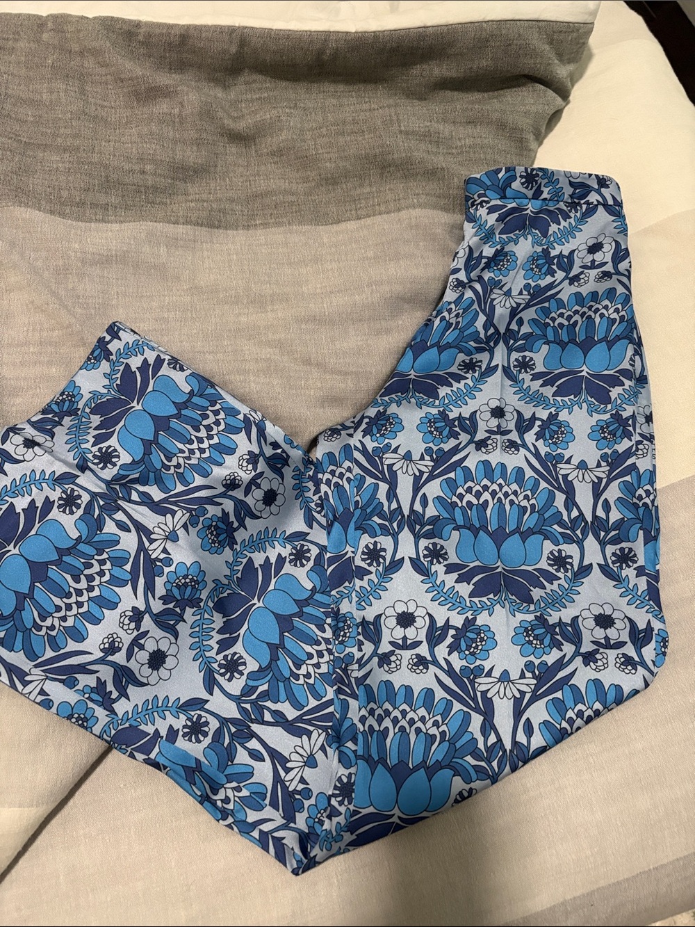 Women’s Sandro Loose Fit Scarf Print Pants SZ 34